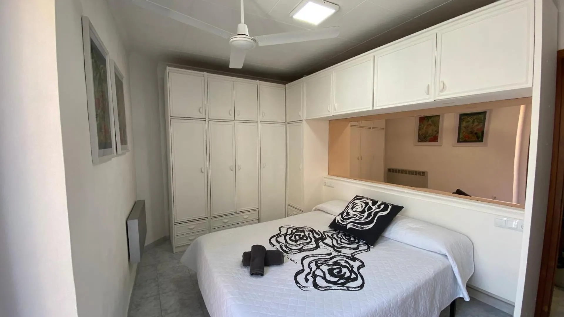 Apartaments Portbou Costa Brava